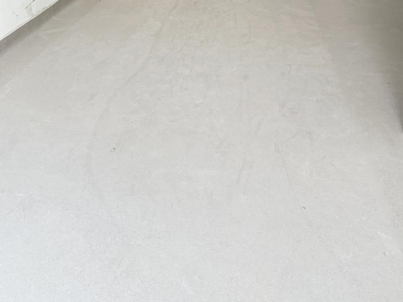 Transparent flooring